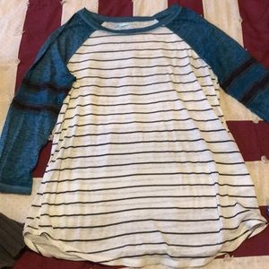 3/4 length sleeve shirt